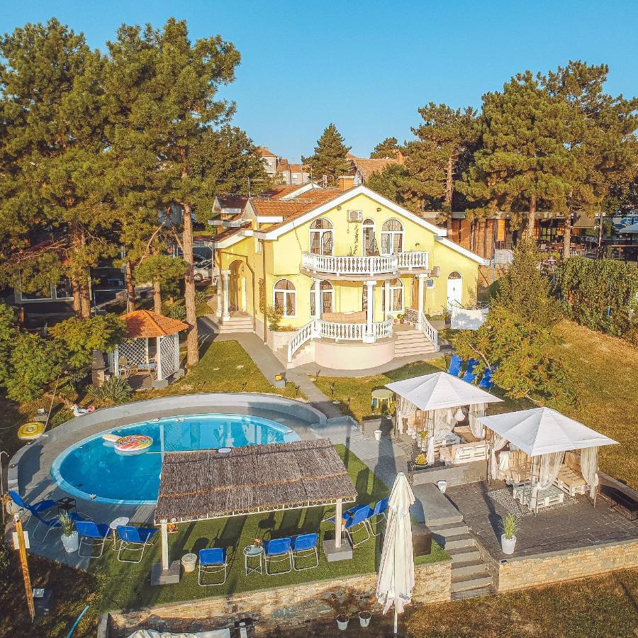 Prenociste Dunav 97 K5 Novi Banovci Exterior foto